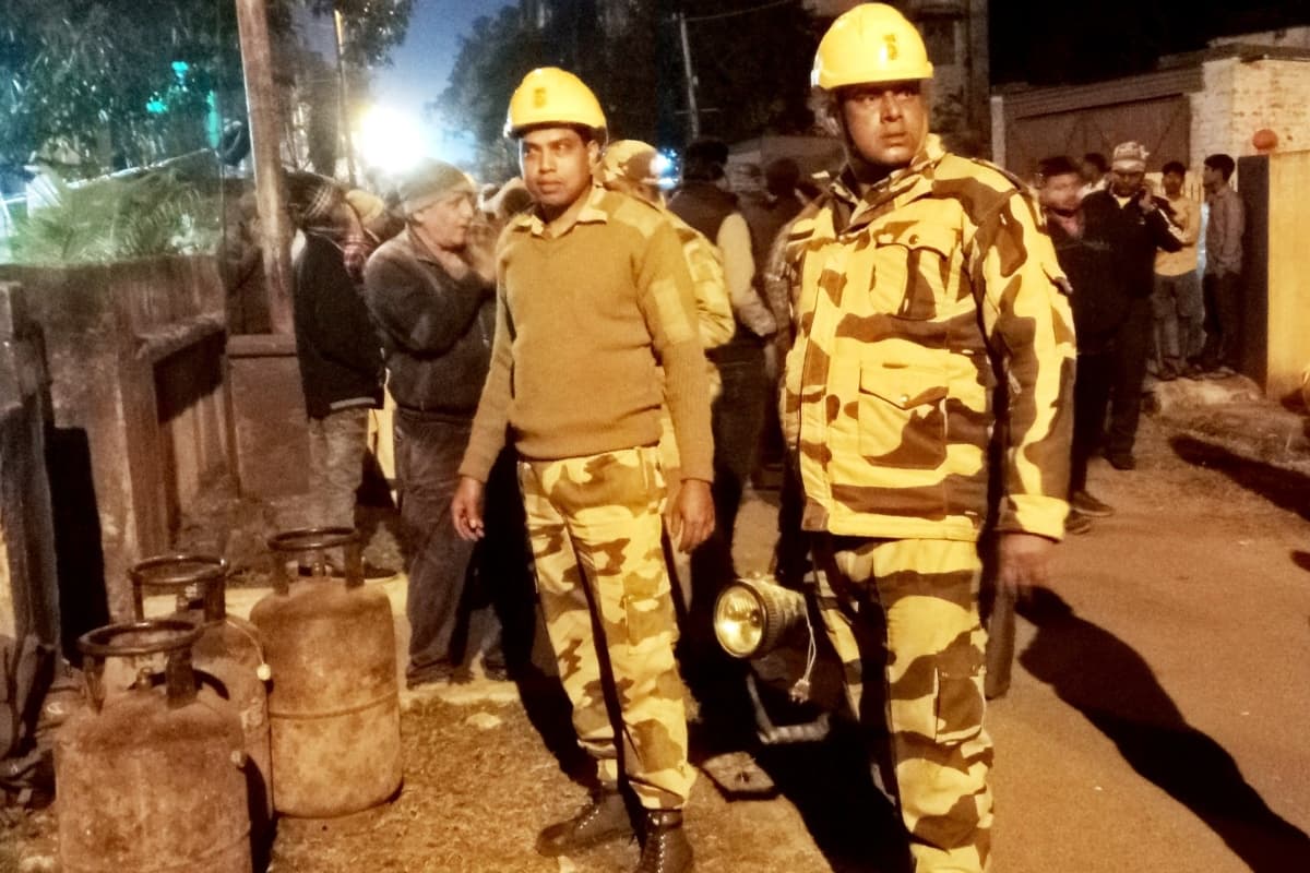 बोकारो में टला बड़ा हादसा, खाना बनाने के क्रम में लगी आग, बाल-बाल बचे 17 मजदूर