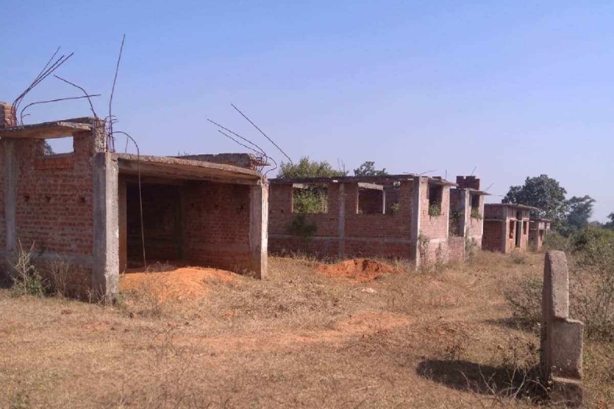 शहीद अलबर्ट एक्का के प्रखंड में नहीं है अस्पताल, मरीजों को ले जाना पड़ता है गुमला या छत्तीसगढ़