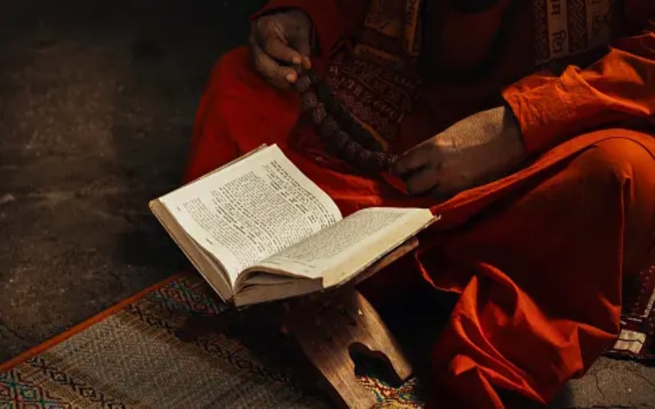 इन मंत्रों का जाप आपके जीवन से करेगा दुखों का नाश, मिलेगा स्वास्थ्य लाभ और होगा कल्याण