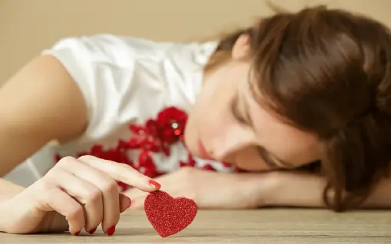 Love and Relation :  दिल टूट गया तो क्या हुआ, आसानी से करें मूव ऑन, फॉलो करें ये टिप्स