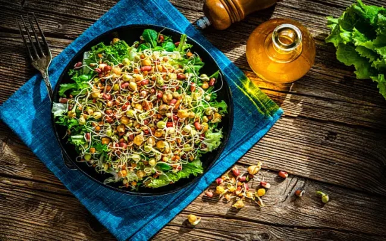 स्लिम फिगर के लिए डेली डाइट में शामिल करें अंकुरित अनाज, पोषण मिलने के साथ बढ़ेगी इम्यूनिटी