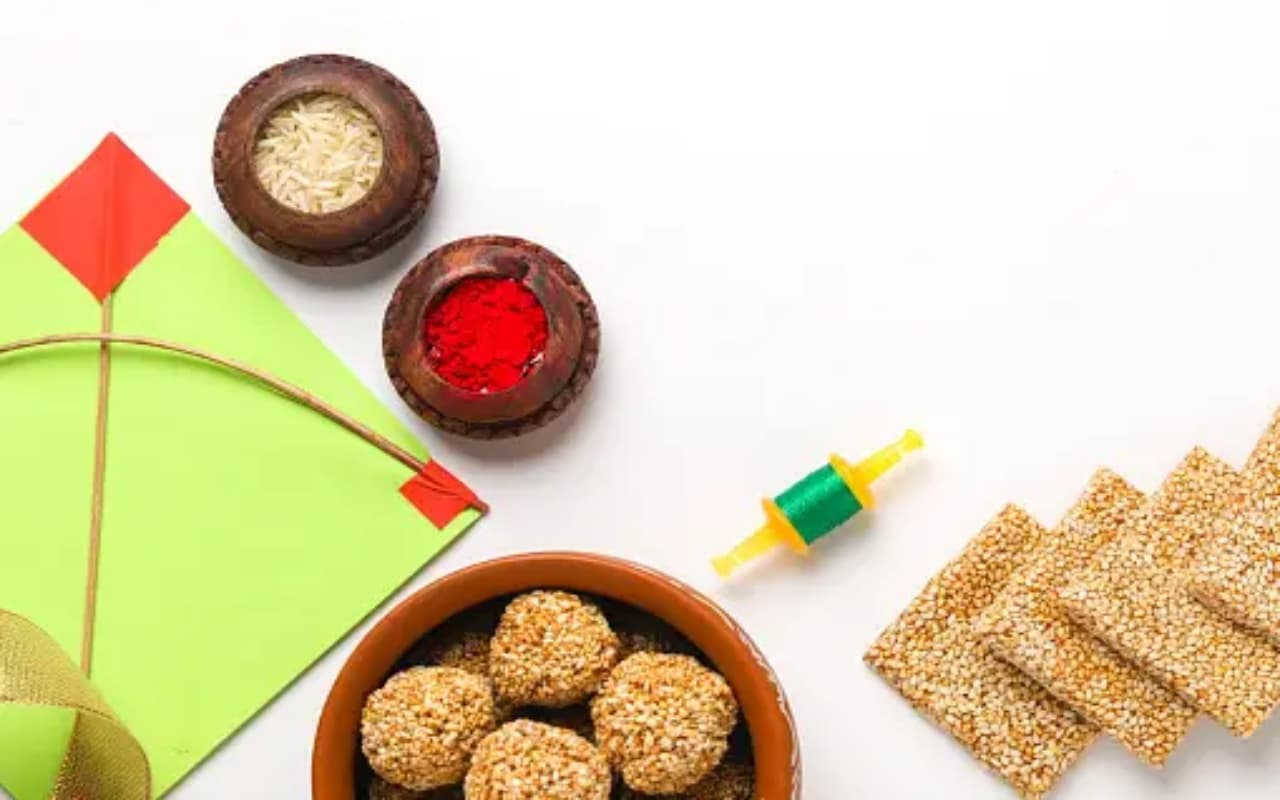 मकरसंक्राति पर तिल से बने ये स्वादिष्ट पारंपरिक व्यंजन करें ट्राई, सर्दियों के लिए भी फायदेमंद