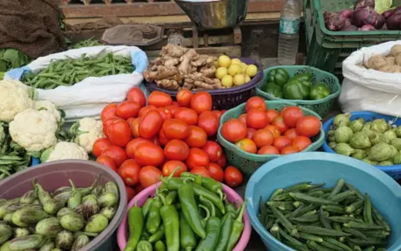 सब्जियों को सड़ने से बचाने के लिए आजमाएं ये उपाय, ताजगी के साथ लॉक होगा पोषण