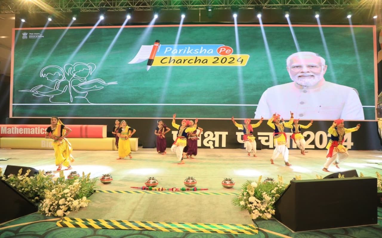 PM Modi Exam Tips: देश के भविष्य को पीएम मोदी ने दिए ये 10 टिप्स, पढ़ें परीक्षा पे चर्चा की महत्वपूर्ण बातें