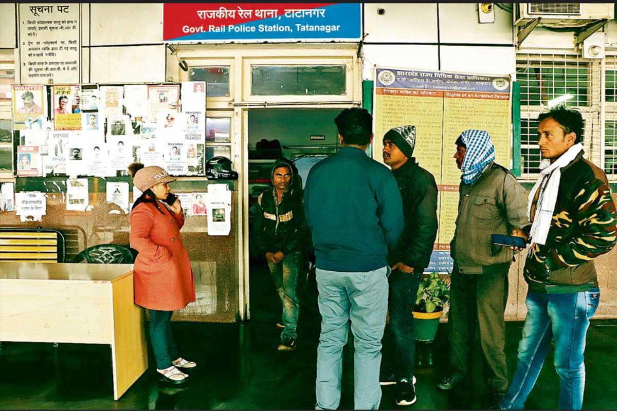उत्कल एक्सप्रेस हादसा अपडेट: ट्रेन से उतरते ही चपेट में आ गए थे चारों, भी मृतकों की हुई पहचान