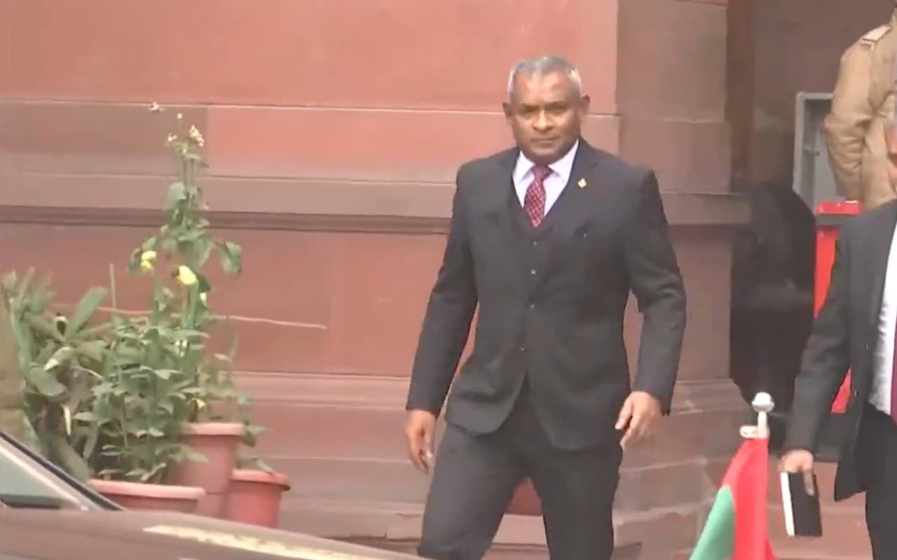 विदेश मंत्रालय पहुंचे मालदीव के राजदूत तो अधिकारियों ने कहा- 'अब सबकुछ आपके राष्ट्रपति के हाथ में'