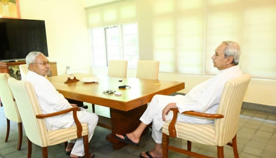 नीतीश कुमार से मिलने के बाद बोले नवीन पटनायक, नहीं हुई गठबंधन पर कोई बात, जानें किन मुद्दों पर हुई चर्चा