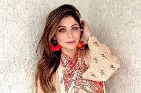 Kanika Kapoor ने अब डिलीट किया वह पोस्ट, जिसमें खुद को बताया था Corona Positive
