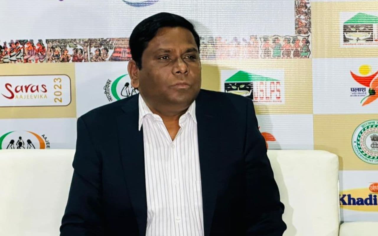 खुशखबरी! झारखंड के सबसे बड़े मेले में खादी के कपड़ों पर मिलेगा बंपर डिस्काउंट, हेमंत सोरेन करेंगे उद्घाटन