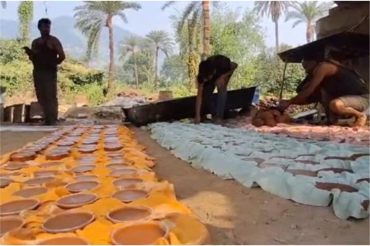 West Bengal : ठंड बढ़ने से खजूर गुड़ बनाने वालों के खिले चेहरे...