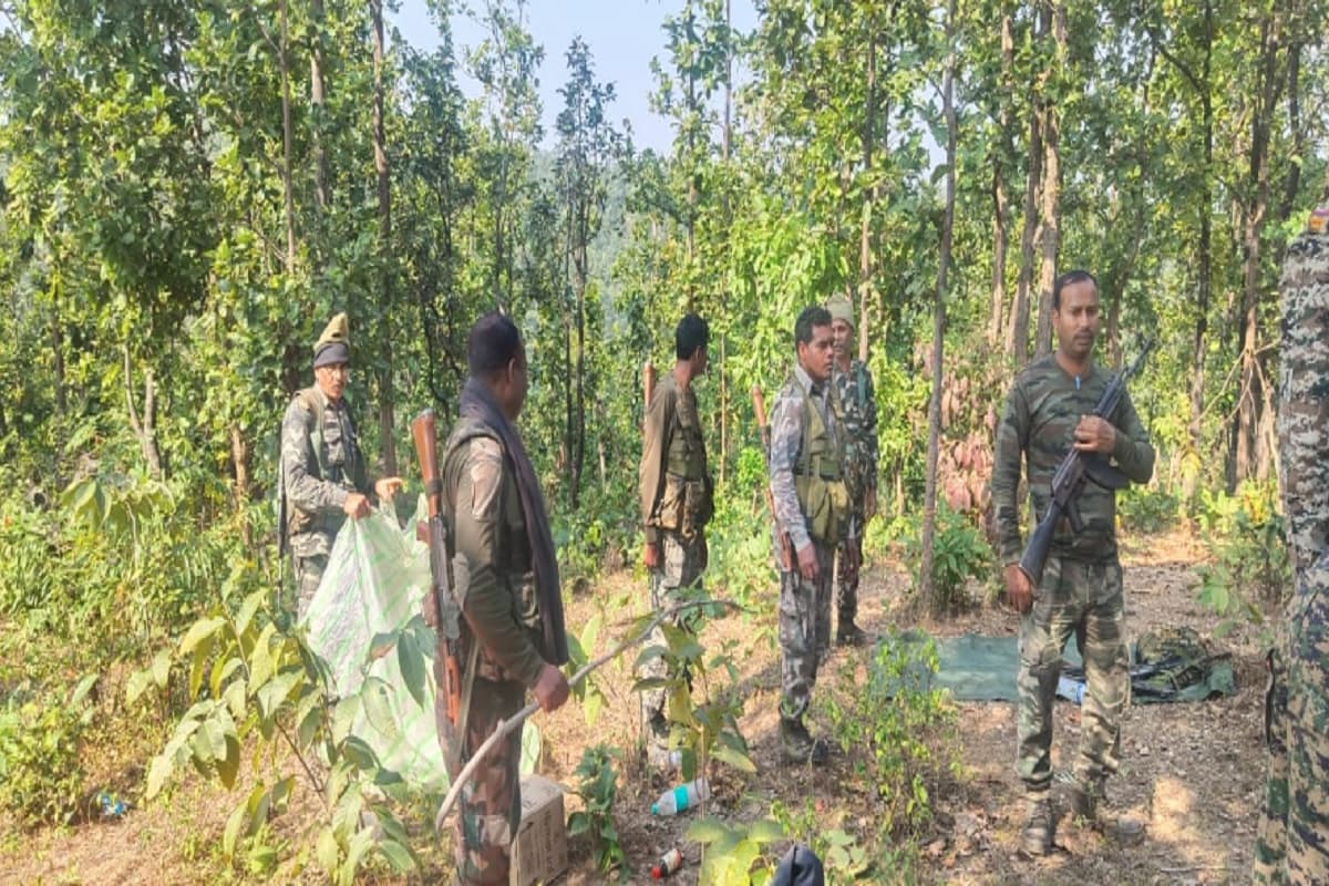 खूंटी में दो युवकों का शव जंगल से बरामद, तीन लोग पुलिस हिरासत में