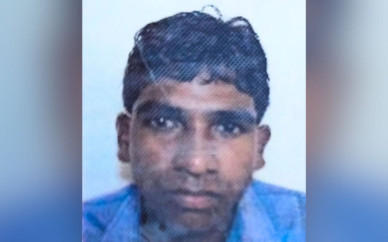 खूंटी में घर से बाहर निकालकर लाठी-डंडे से पीटकर और धारदार हथियार से वार कर मार डाला