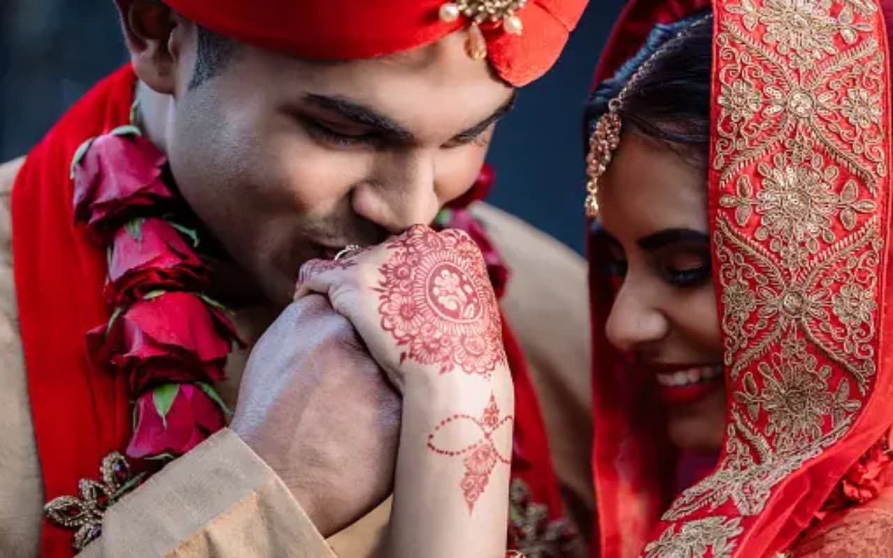 Love and Relationship : अगर पार्टनर के साथ होने लगी अनबन तो अपनाएं ये टिप्स, सुलझेंगे उलझे रिश्ते