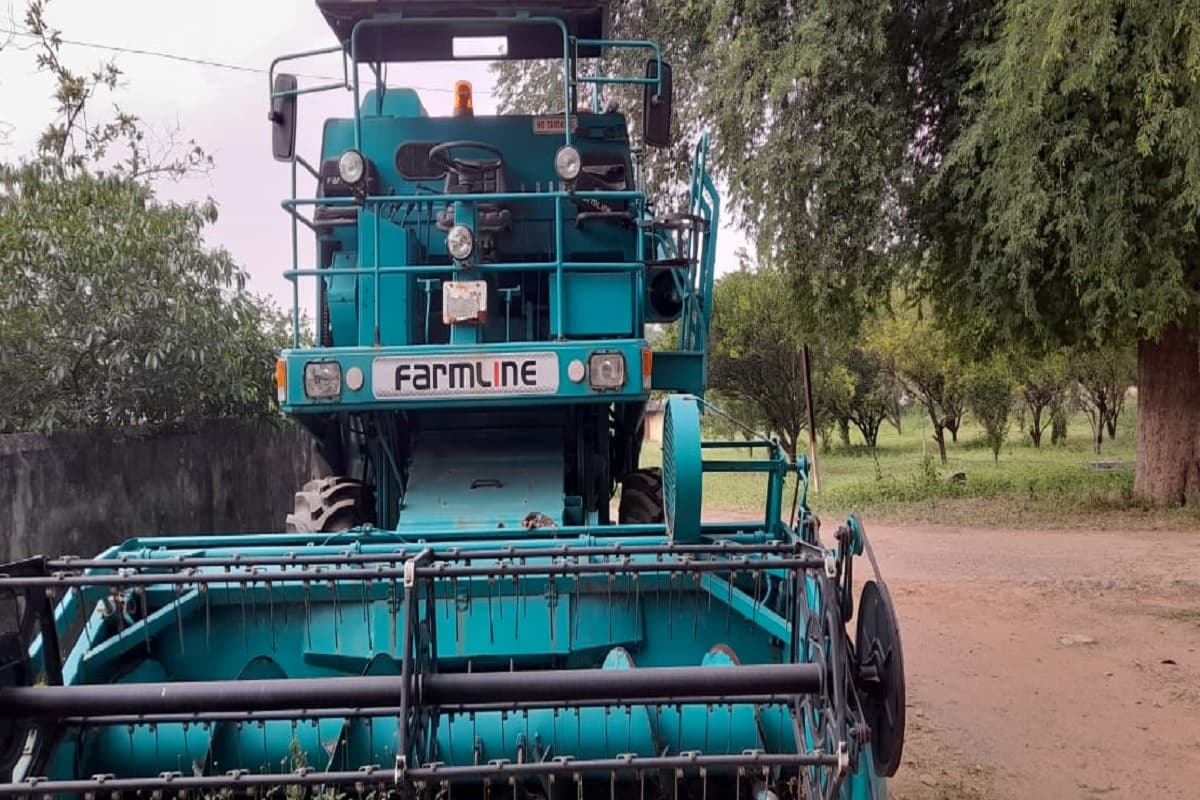 पलामू में मामूली खराबी के कारण दो वर्ष से हार्वेस्टर मशीन ठप, मरम्मत नहीं होने के पीछे ये है बड़ा कारण