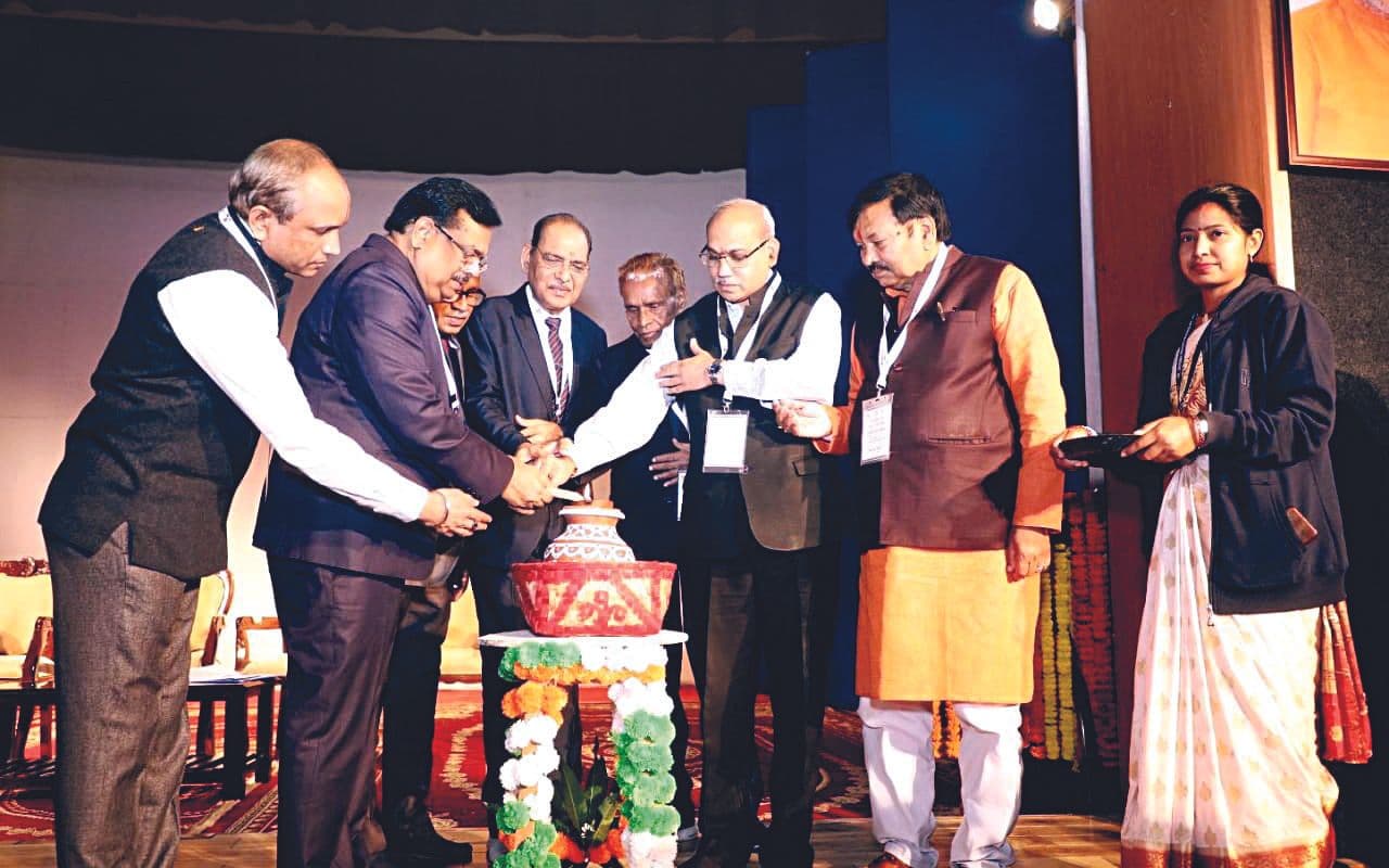 मायं-माटी : साहित्य अकादमी ने कुड़मालि सम्मेलन को ऐतिहासिक बनाया