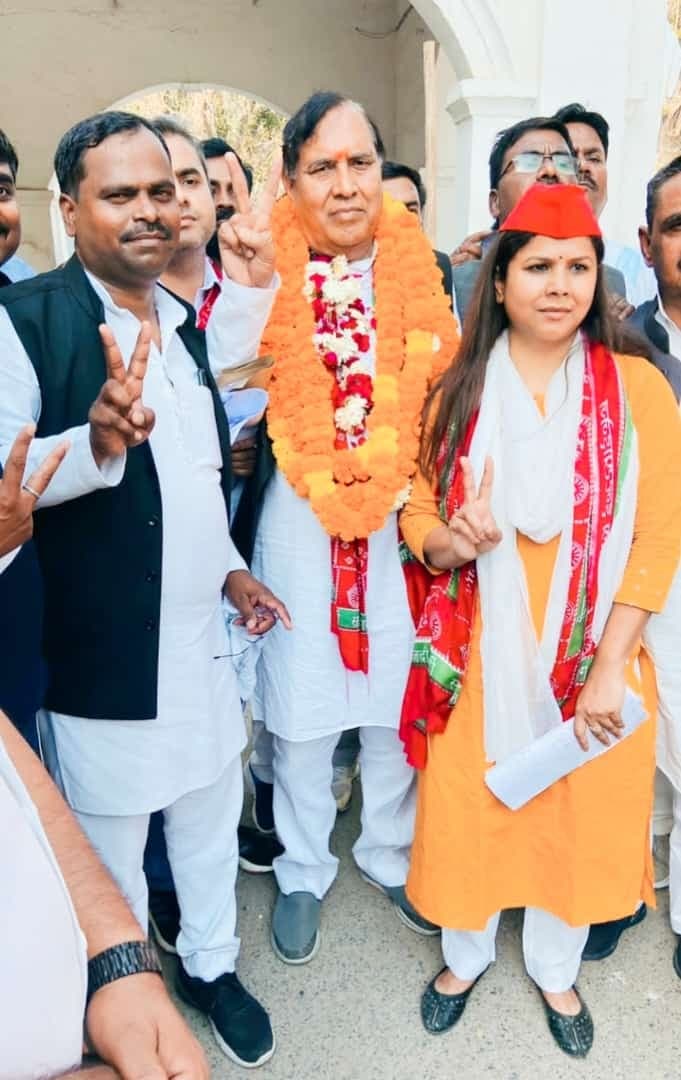 MLC चुनाव: सपा और BJP के बीच कड़ा मुकाबला, इलाहाबाद-कौशाम्बी से सपा प्रत्याशी वासुदेव ने किया नामांकन