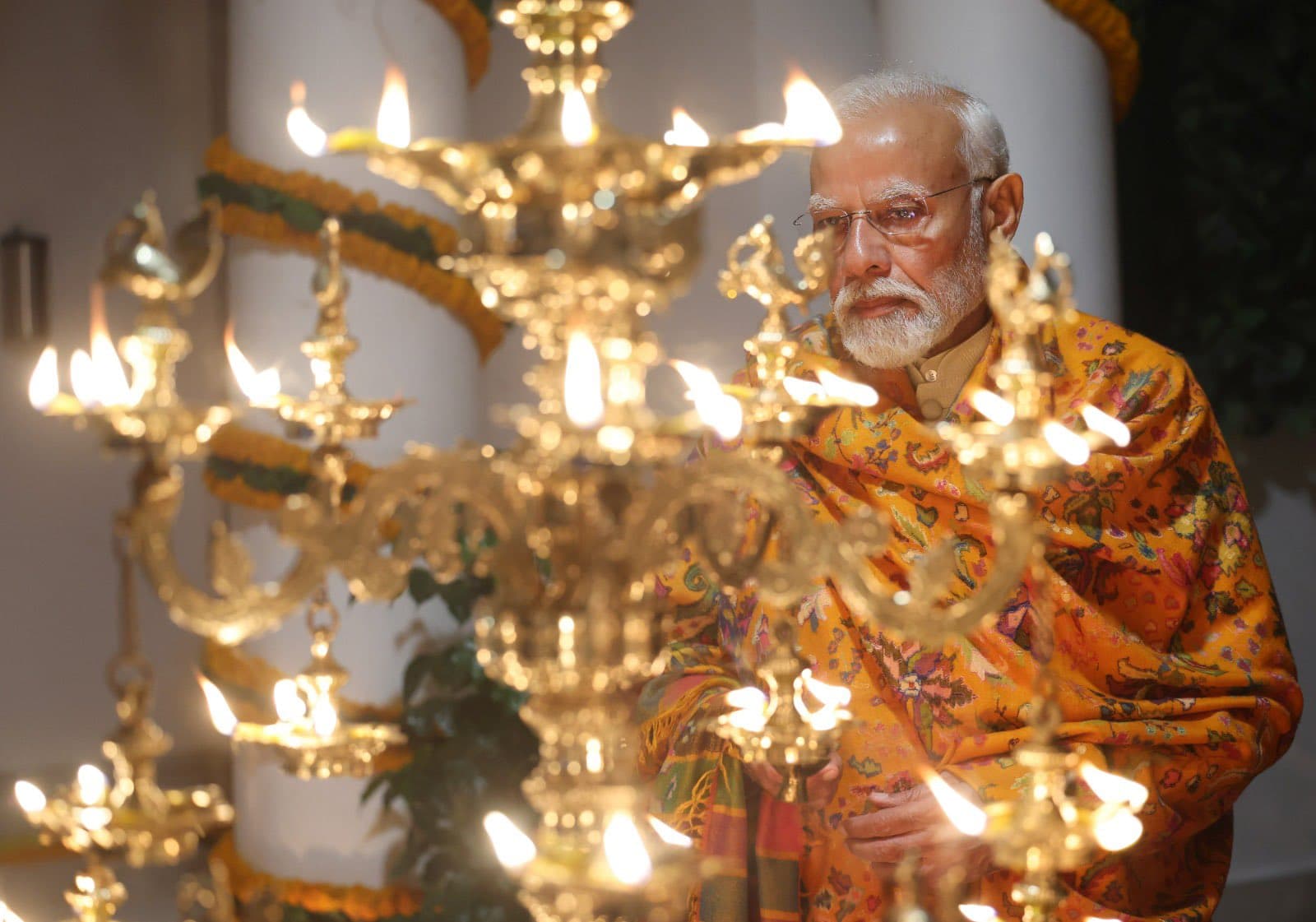 रामलला के विराजमान होने की खुशी में पूरे देश में दीपोत्सव, पीएम मोदी ने भी जलाई रामज्योति
