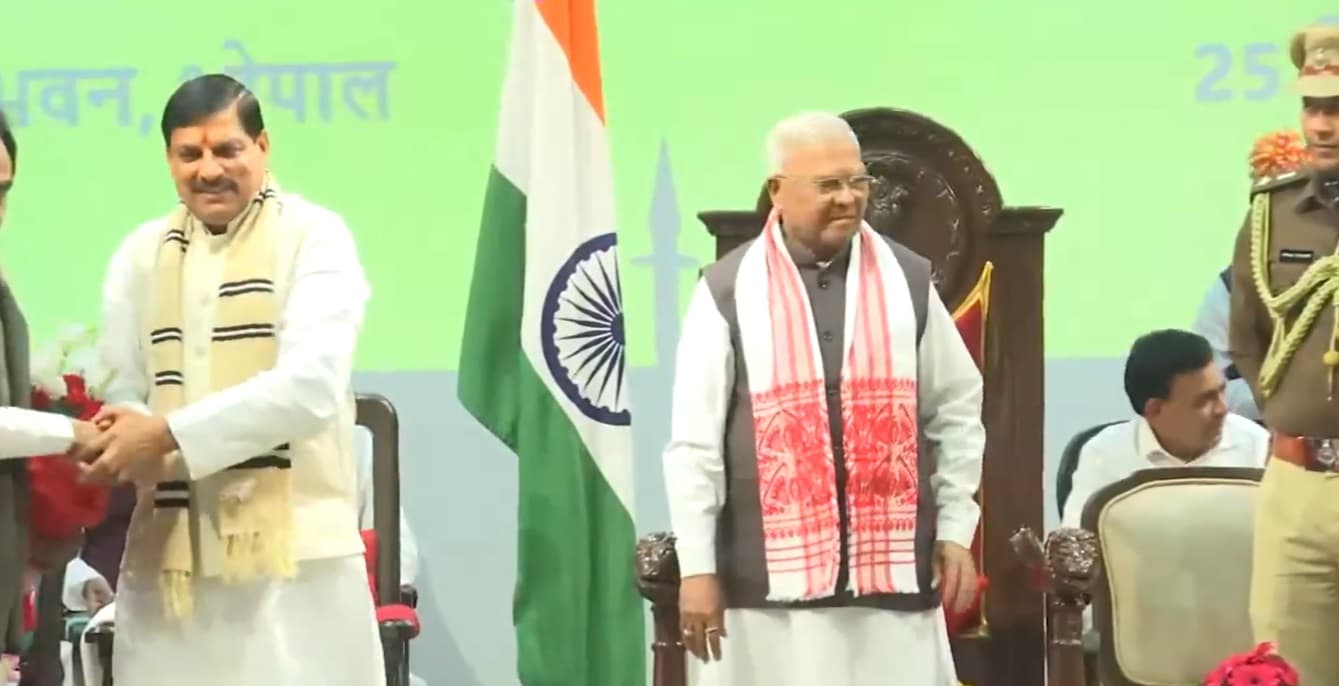 मध्य प्रदेश में मंत्रिमंडल विस्तार, कैलाश विजयवर्गीय और प्रह्लाद पटेल ने मंत्री पद की शपथ ली