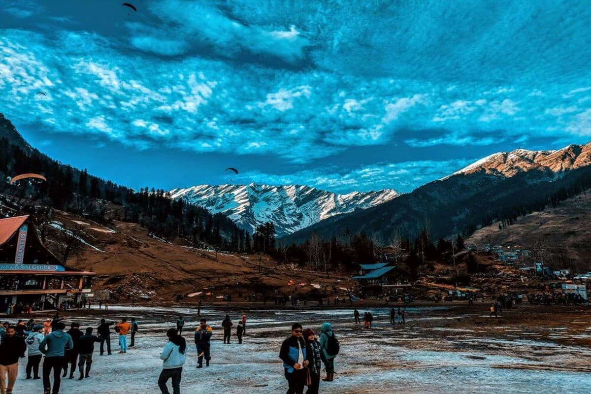 Best Hill Station: बर्फबारी का लेना चाहते हैं आनंद तो हिमाचल प्रदेश की इन टॉप 5 हिल स्टेशन पर जाना न भूलें
