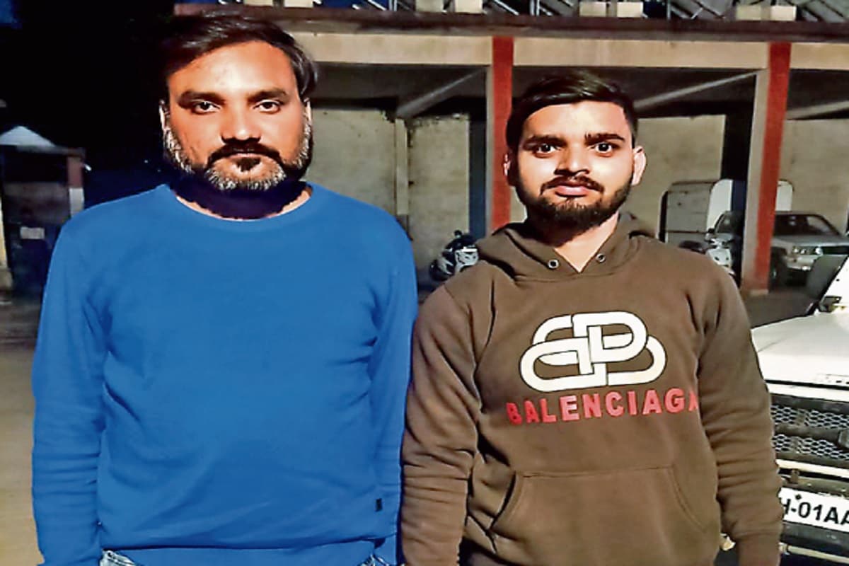 रांची के नामकुम में भारी मात्रा में अंग्रेजी और देसी शराब जब्त, तीन गिरफ्तार