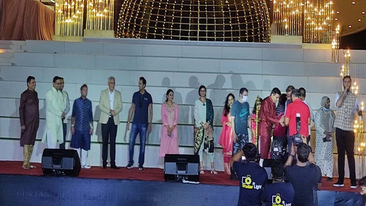 Navratri 2022: अबू धाबी में भी नवरात्रि की धूम, बिहार-झारखंड के लोगों ने भोजपुरी गीतों पर किया डांडिया