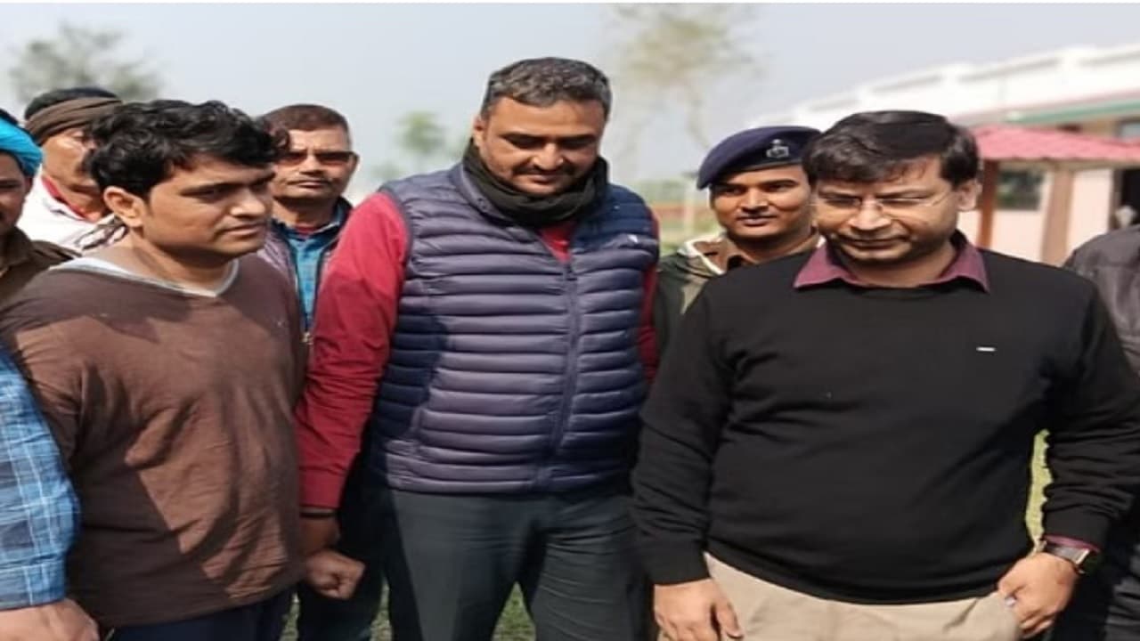 Bihar News: खगड़िया में FCI के गोदाम मैनेजर निगरानी की जाल में फंसे, घूस लेते रंगे हाथों किया गिरफ्तार