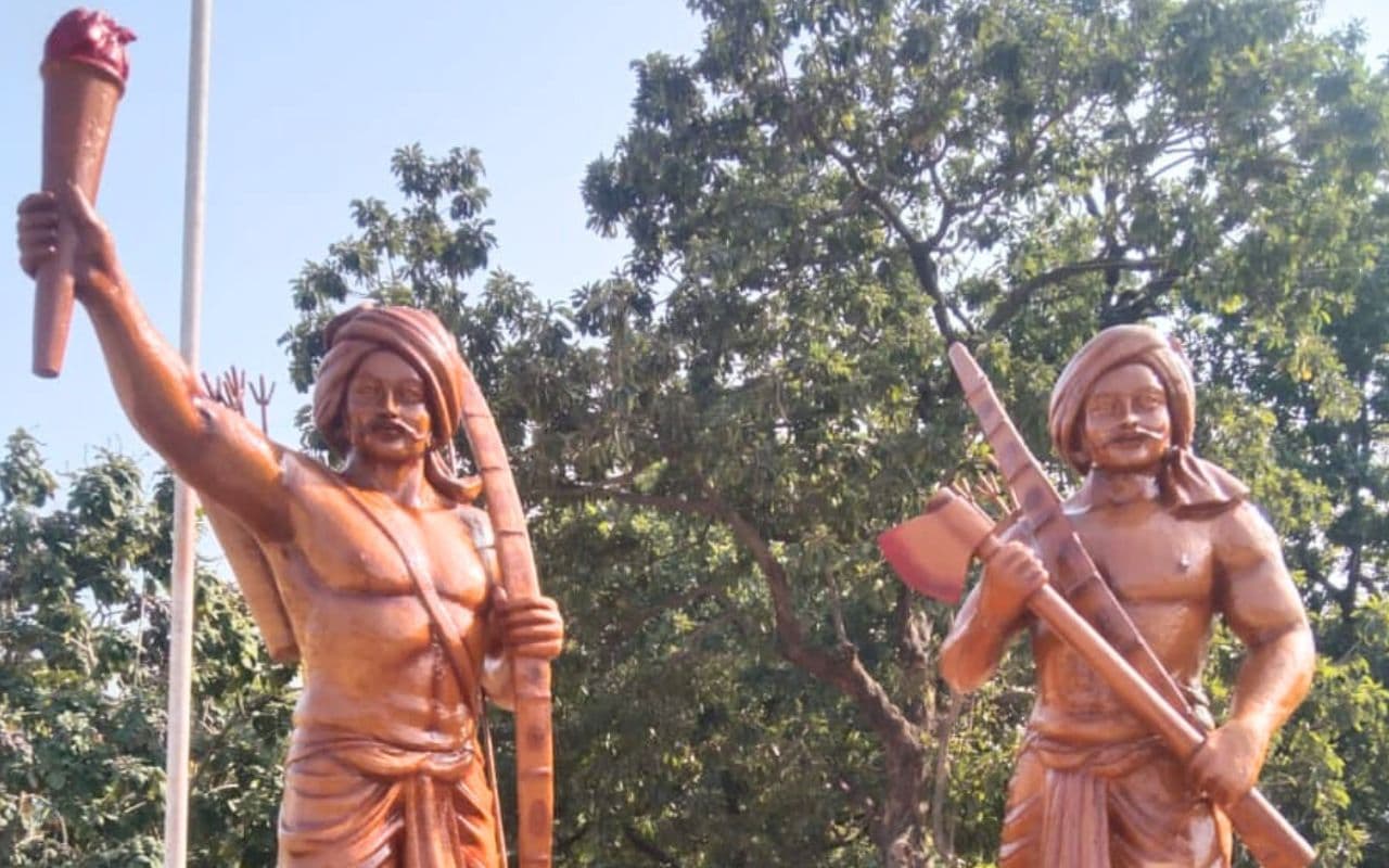 आजादी की लड़ाई में झारखंड के वीर सपूतों नीलांबर-पीतांबर ने अंग्रेजों के कर दिए थे दांत खट्टे