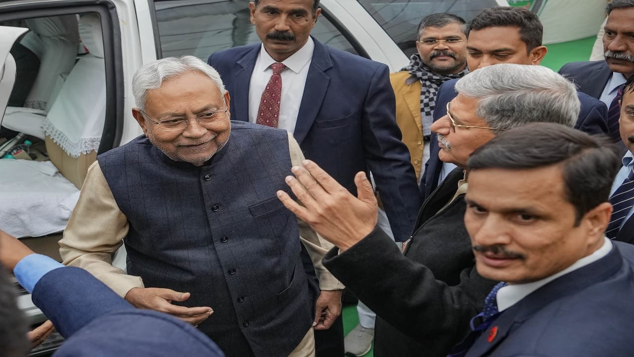 नीतीश कुमार फिर बने जदयू के राष्ट्रीय अध्यक्ष, ललन सिंह के इस्तीफे की वजह आयी सामने..