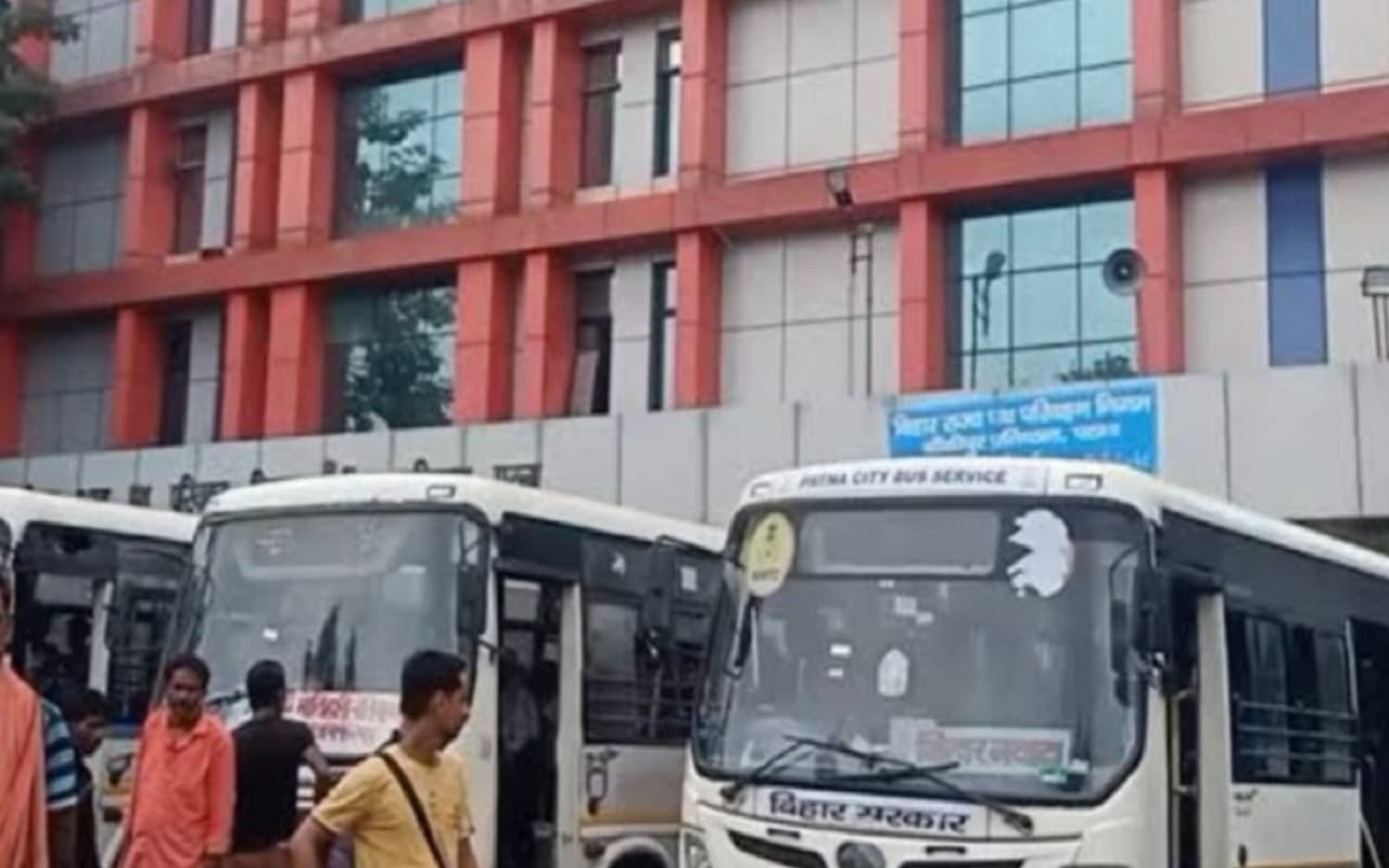 पटना बस स्टैंड पर चोरों का आतंक, सीट पर रखे बैग पलक झपकते ही करते हैं गायब, जानिए इन घटनाओं को..