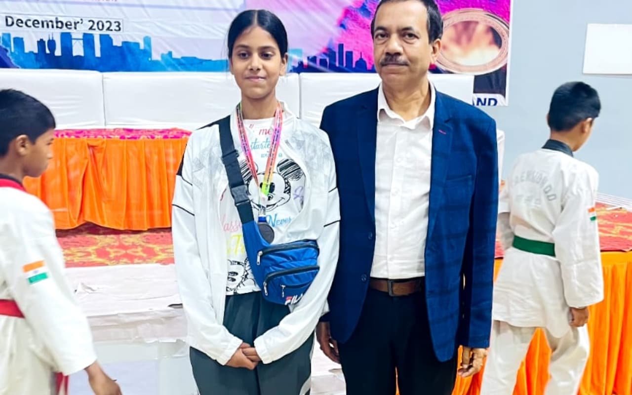गिरिडीह : राष्ट्रीय ताइक्वांडो प्रतियोगिता में तनीशा आर्या ने जीता कांस्य पदक