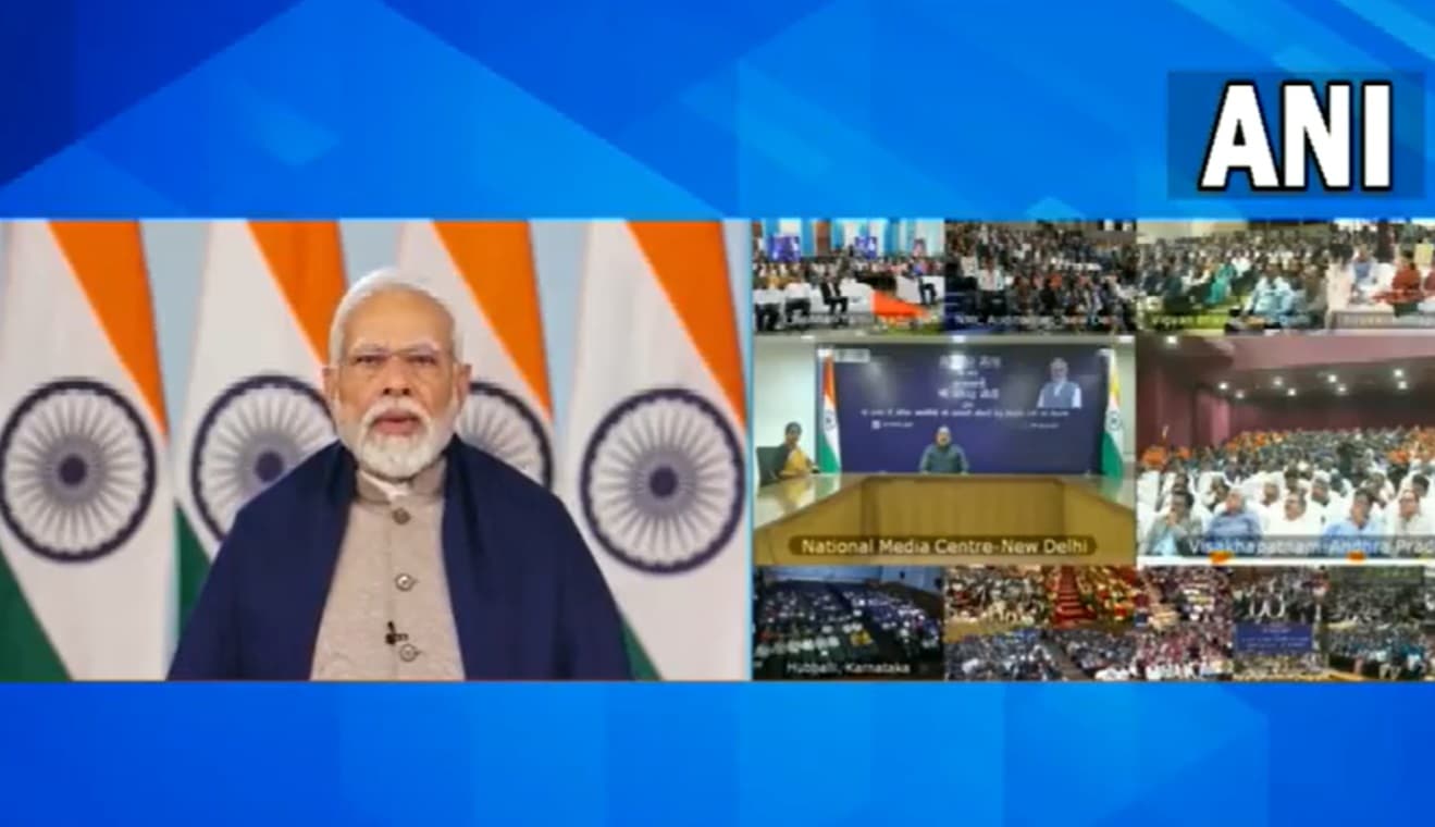 51000 से अधिक युवाओं को मिली नौकरी, पीएम मोदी ने बांटा नियुक्ति पत्र