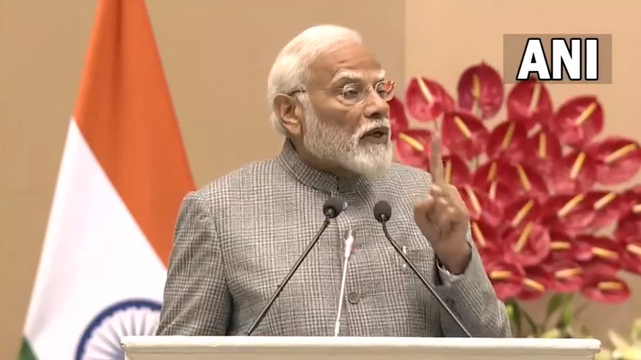 क्रिप्टोकरेंसी पर पीएम मोदी का बड़ा हमला, बोले- साइबर खतरों के साथ नई चुनौतियां हो रही खड़ी