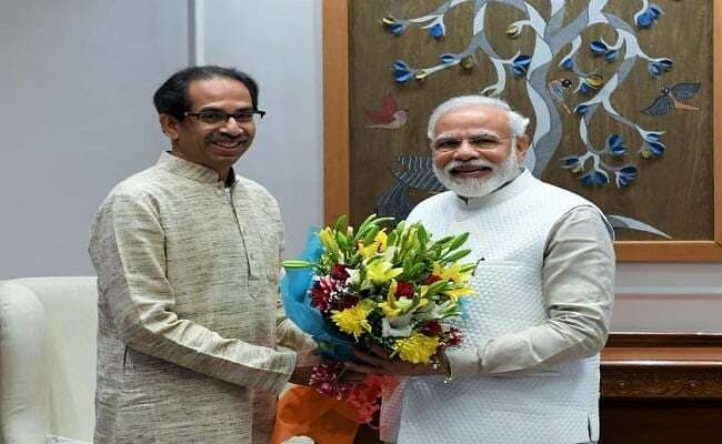 सोशल मीडिया छोड़ने को लेकर पीएम के ट्वीट पर शिवसेना का हमला- 'मोदी पारंगत अभिनेता'