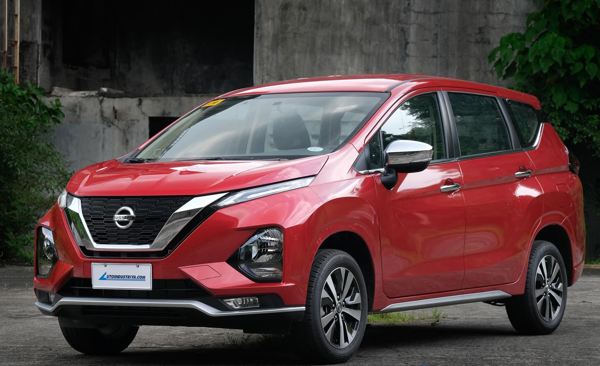 बड़ी गाड़ी खरीदने का कर रहे हैं प्लान तो Nissan की ये 7 सीटर होगी बेस्ट ऑप्शन, बस कीजिए थोड़ा सा इंतजार!