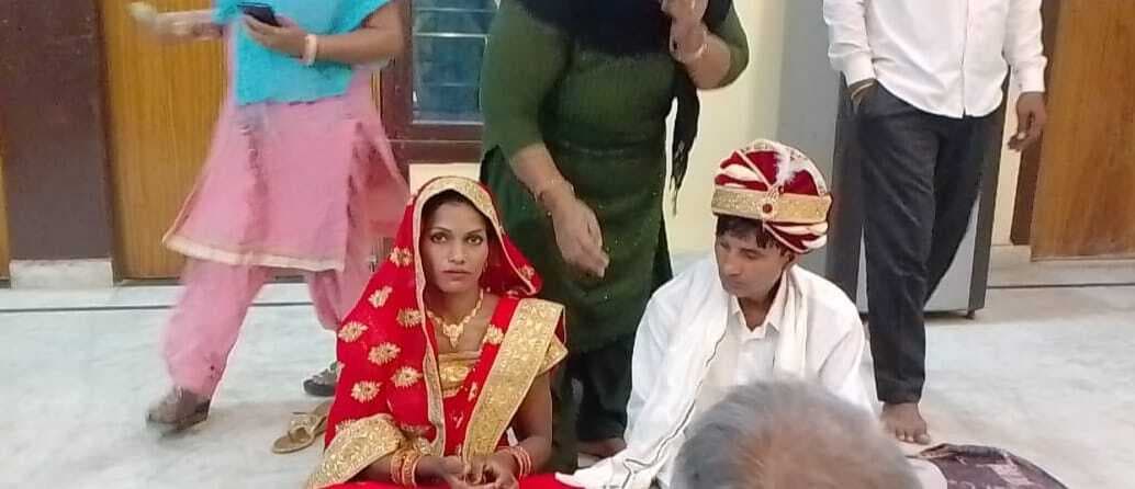 Agra News: मेंहदी का रंग उतरने से पहले ही फरार हुई लुटेरी दुल्हन, दो दिन पहले ही हुए थे सात फेरे