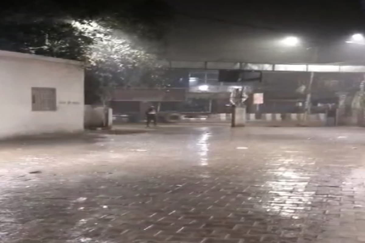 पलामू में कोहरा व रिमझिम बारिश से ठंड बढ़ी