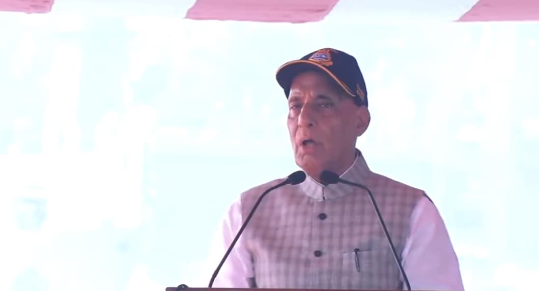 ‘जहाज पर हमला करने वालों को पाताल से भी खोज निकालेंगे’, एमवी केम प्लूटो ड्रोन अटैक पर गरजे राजनाथ सिंह