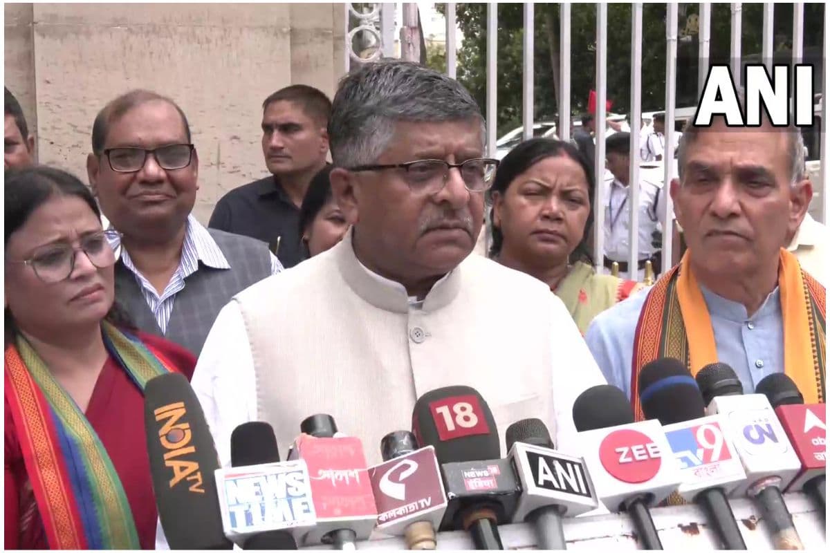 पश्चिम बंगाल : रविशंकर प्रसाद ने ममता बनर्जी पर साधा निशाना कहा, संदेशखाली सभ्य समाज में शर्मनाक घटना का सबसे खराब उदाहरण