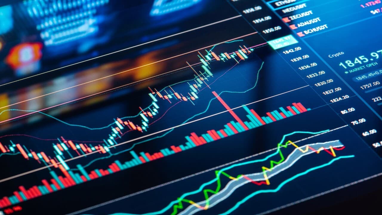 Share Market: निवेशकों का मुनाफा कराने में अदाणी से आगे हैं अंबानी, टाटा की इस कंपनी ने भी दिया बेहतरीन रिटर्न