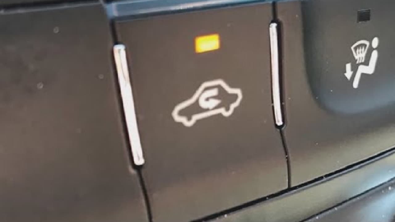 कार का ये छोटा बटन करता है बड़ा काम, चिलचिलाती गर्मी में पल भर में गाड़ी हो जाती है कूल