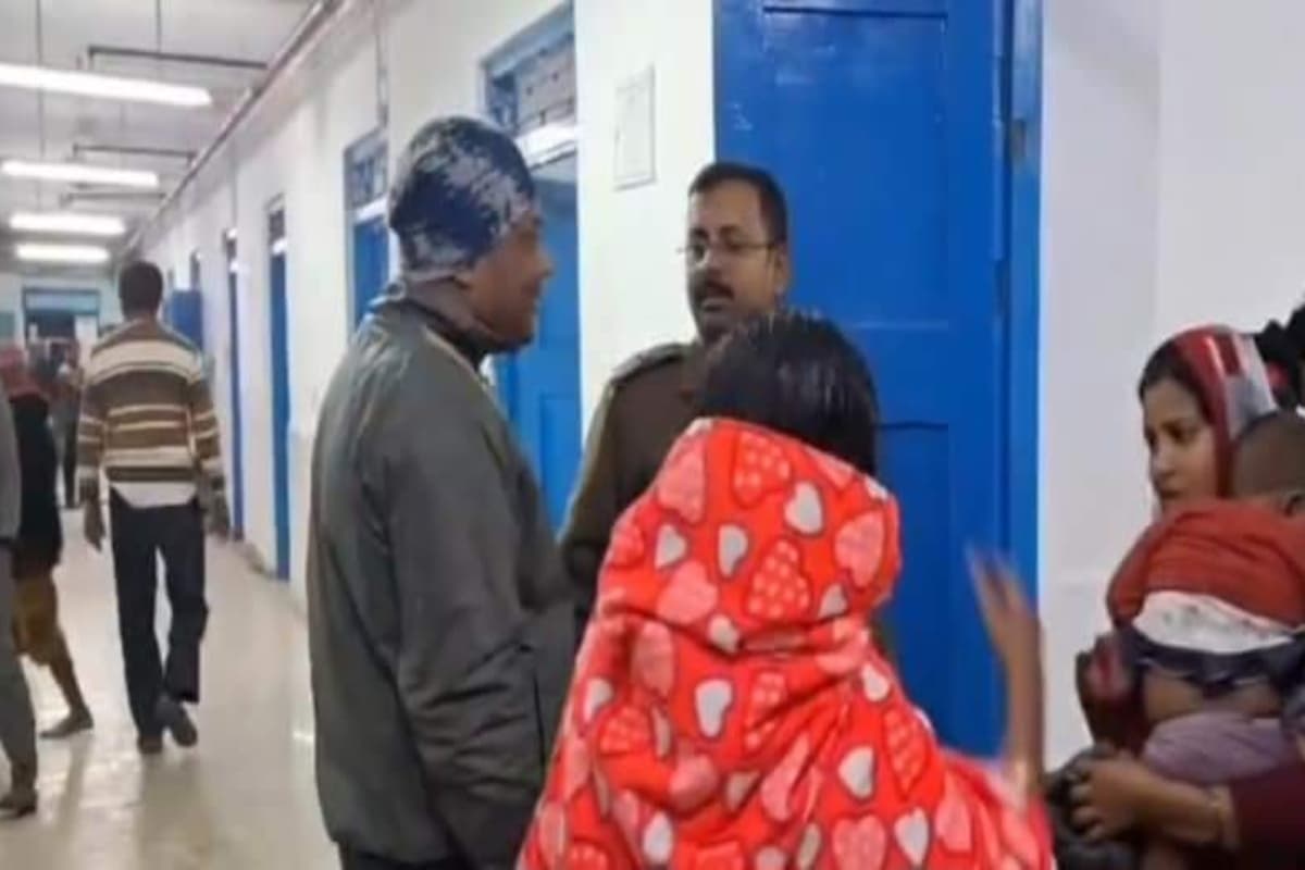 पश्चिम बंगाल: अंतिम संस्कार कर घर लौट रहे तीन लोगों की सड़क हादसे में मौत, 22 लोग घायल, तीन की हालत नाजुक