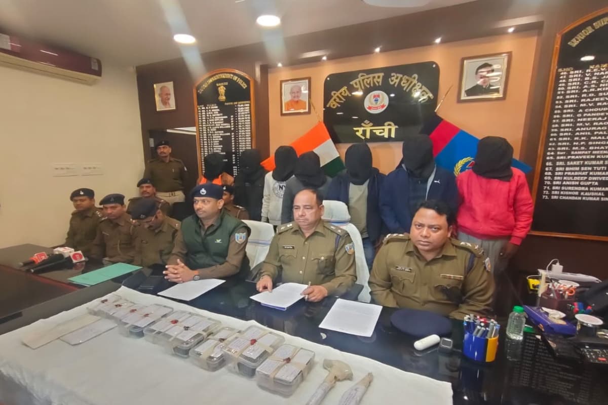 झारखंड: संजय पाहन हत्याकांड का रांची पुलिस ने किया खुलासा, पत्नी समेत आठ अरेस्ट