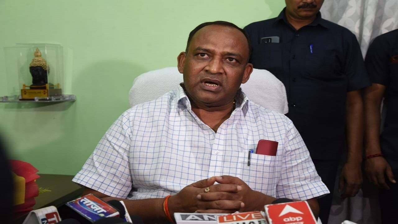 बिहार के कृषि मंत्री ने केंद्र पर किसानों से साजिश का लगाया आरोप, बोले- नहीं मिल रहा आवंटन के अनुसार खाद