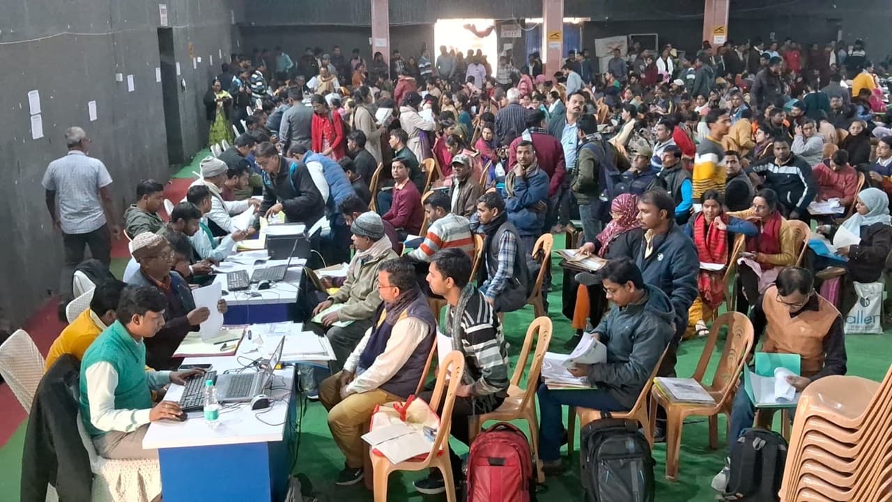 BPSC शिक्षक भर्ती परीक्षा: सफल अभ्यर्थियों की दूसरे चरण की काउंसलिंग, यूपी से बड़ी संख्या में पहुंचे अभ्यर्थी