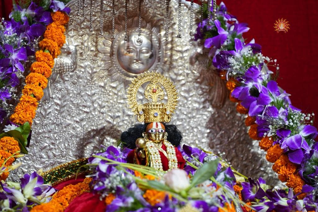 Ayodhya: श्री राम के जन्म पर किन्नर समाज ने शुरू की थी नेग लेने की परंपरा, ट्रस्ट के निमंत्रण का इंतजार