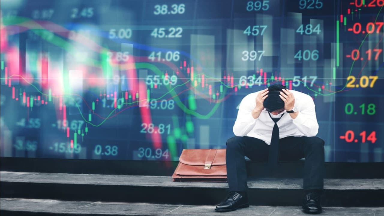 Share Market: सुस्त शुरूआत के बाद गिरा शेयर बाजार, सेंसेक्स 354 अंक टूटा, निफ्टी 21,759 पर बंद