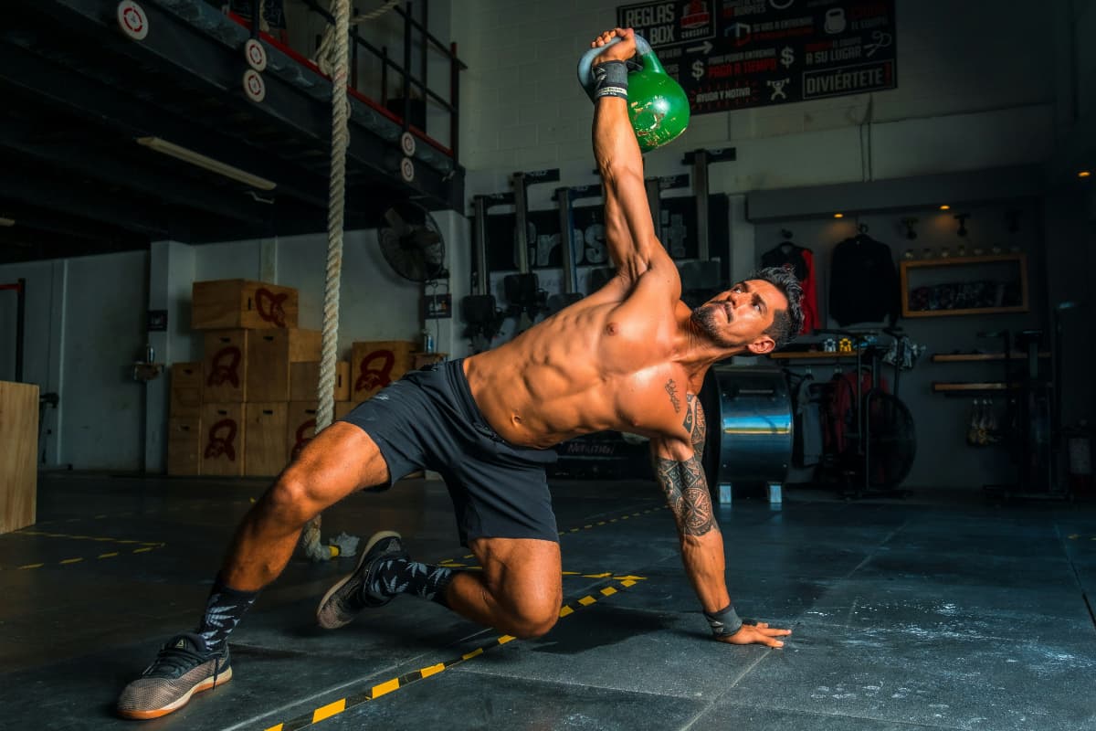 Workout Tips: स्ट्रेंथ ट्रेनिंग के दौरान कितना वजन उठाना सही? जानें