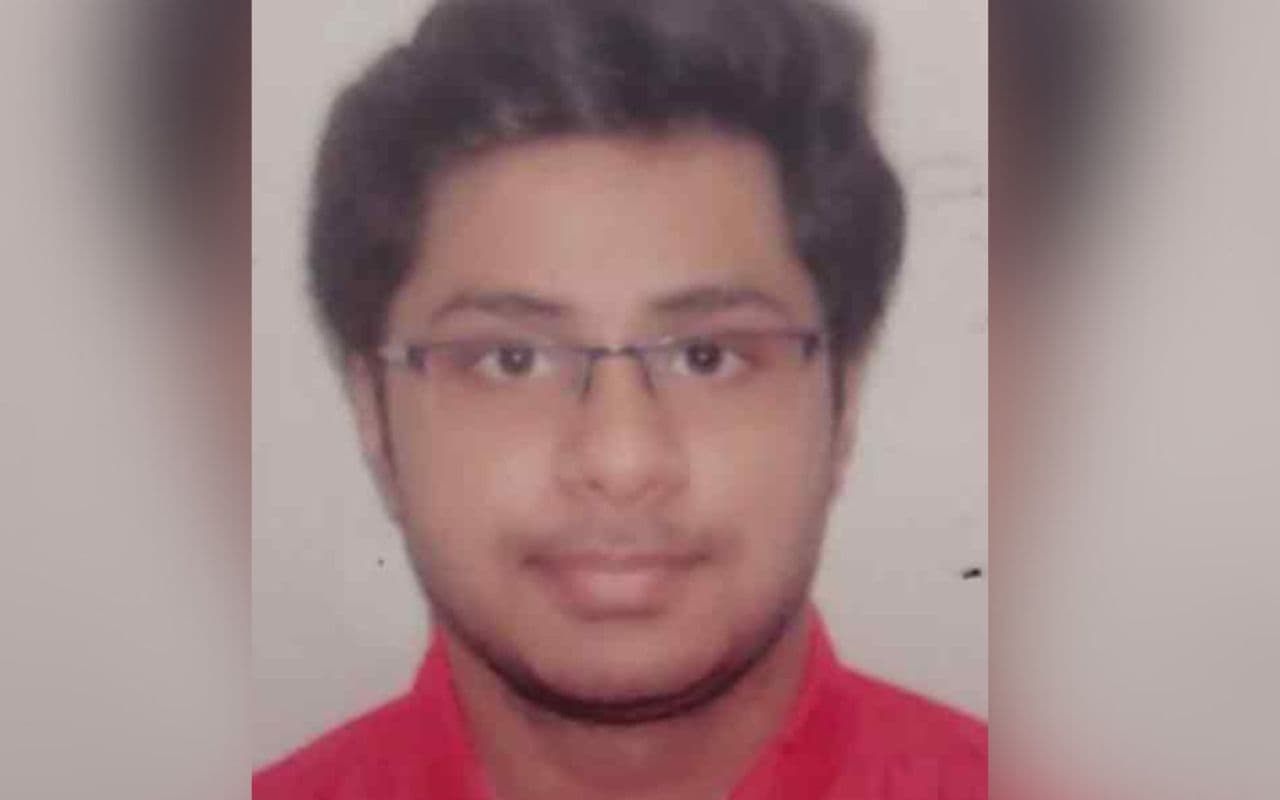 लापता इंजीनियरिंग छात्र का शव मिला, हत्या की आशंका, लोगों ने किया प्रदर्शन