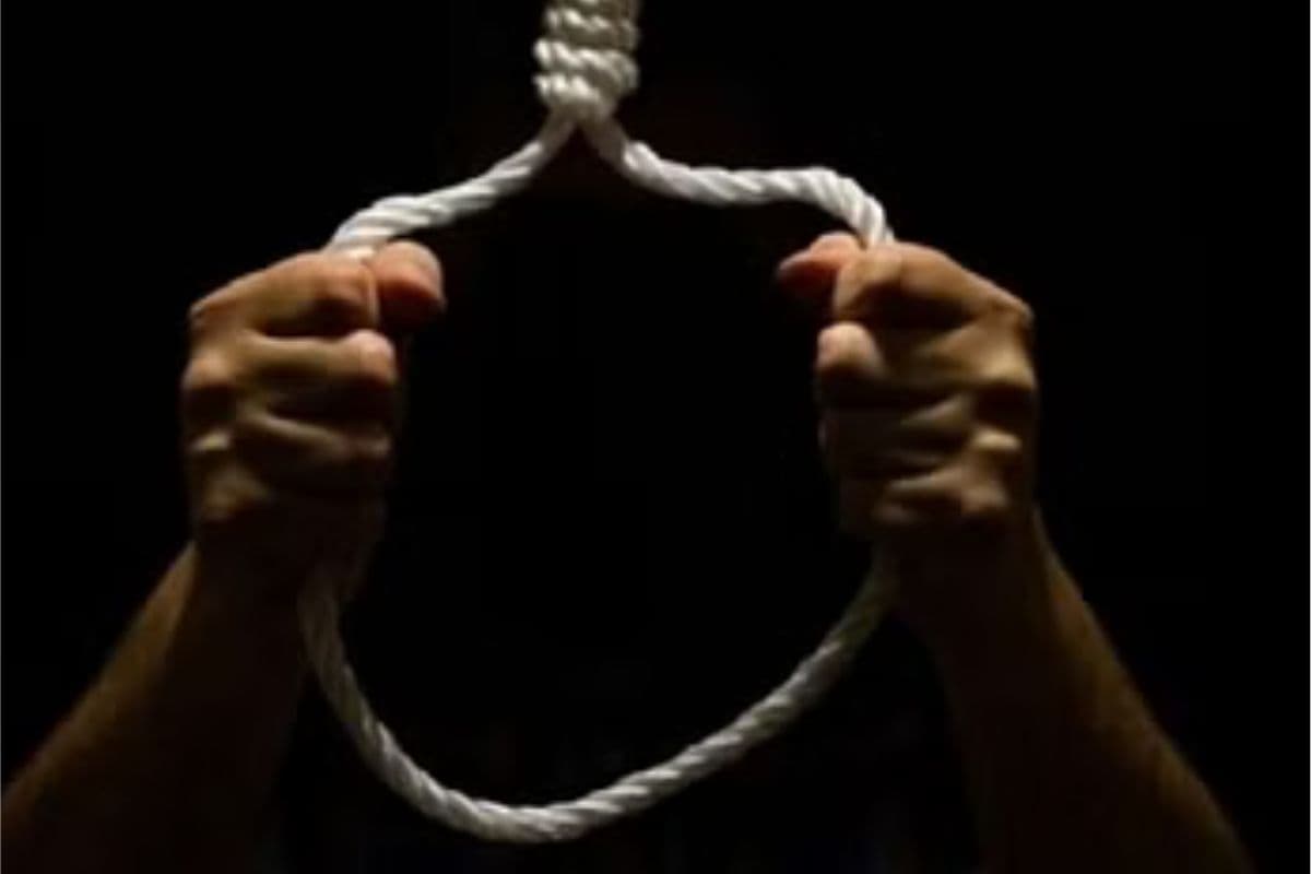 सरायकेला खरसावां : फंदे से झूलता मिला पीडीएस डीलर का शव