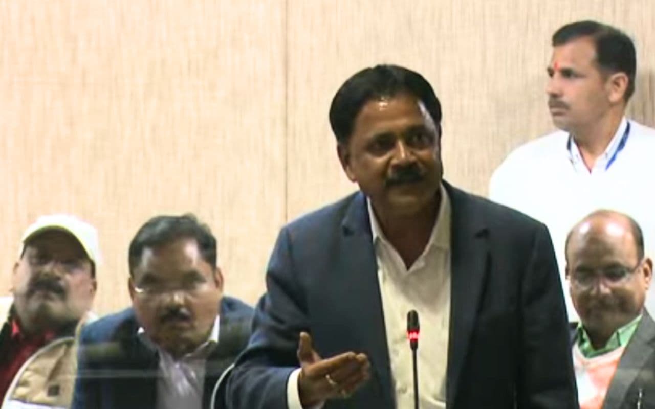 केंद्र से फिर टकराने के मूड में हेमंत सरकार, सदन में मंत्री सुदिव्य सोनू ने दे दिया बड़ा संकेत